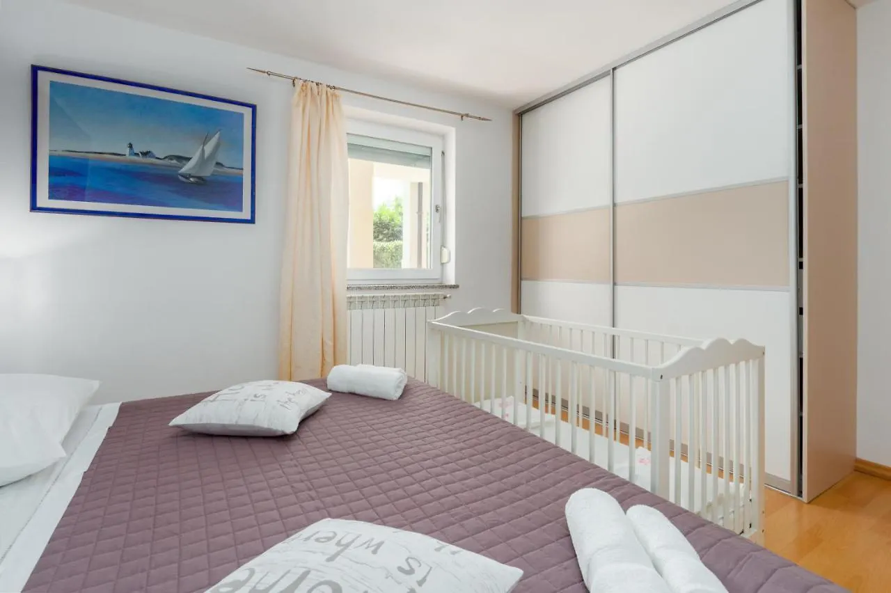 Apartment Dino By Rent Istria Kaldanija